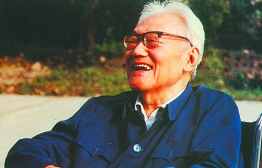 巴金的爱情三部曲是哪三部作品？