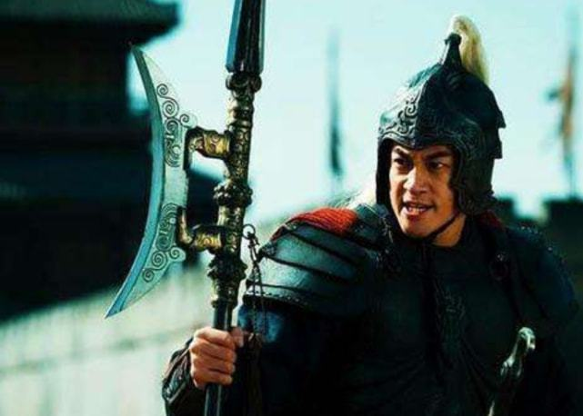 吕布的方天画戟有多重？一般人拿不起来吗？