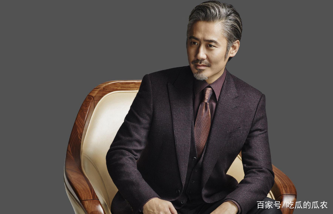 一失足成千古恨，曾经的国民男神吴秀波，因丑闻被封杀，现在过得怎么样了？