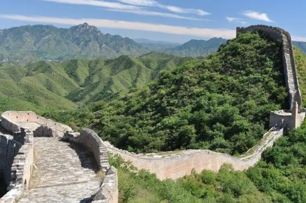 高高秋月照长城上一句