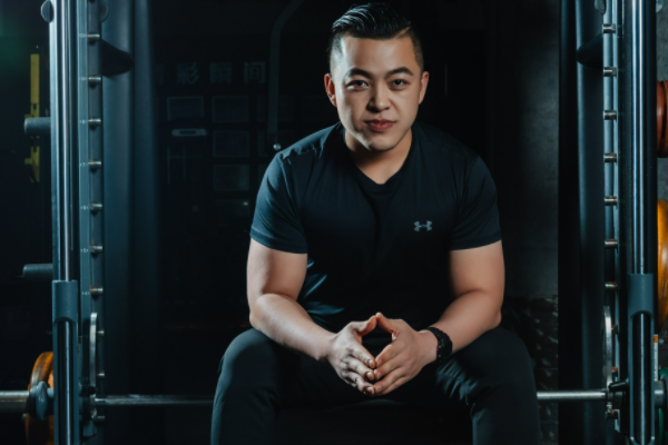 mett老师是哪国人？