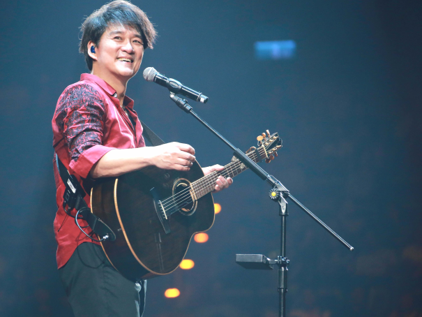 周华健的《朋友》歌词