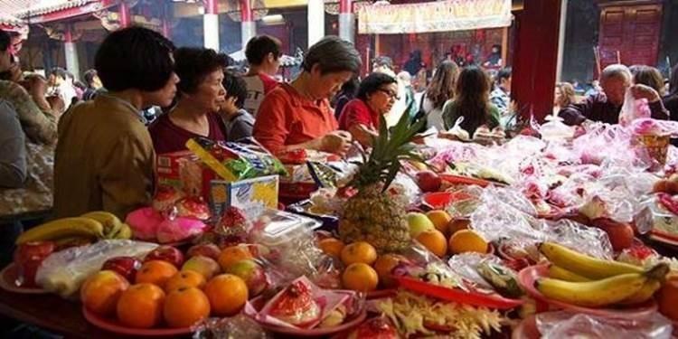 拜灶神放几个水果？