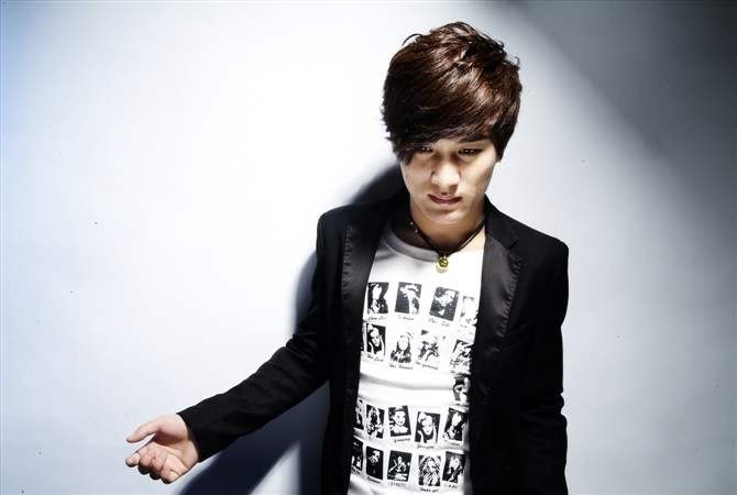 我和你荡秋千，荡到天外天求歌名