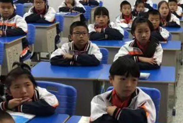 昼短苦夜长,何不秉烛游