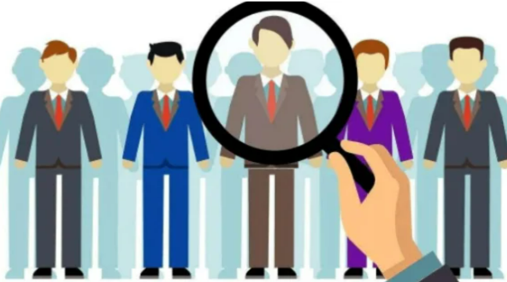 重点目标的管理单位应当对什么人员进行安全背景审查