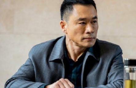 《巡回检察组》甩棍是谁？