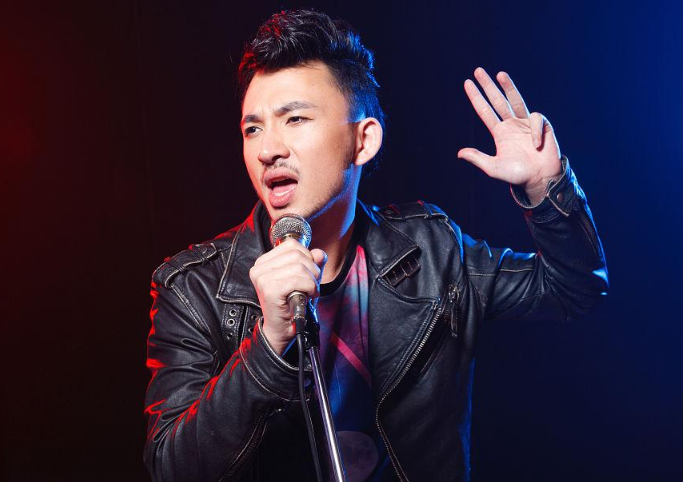 年轻的梦想有千百种模样是什么歌