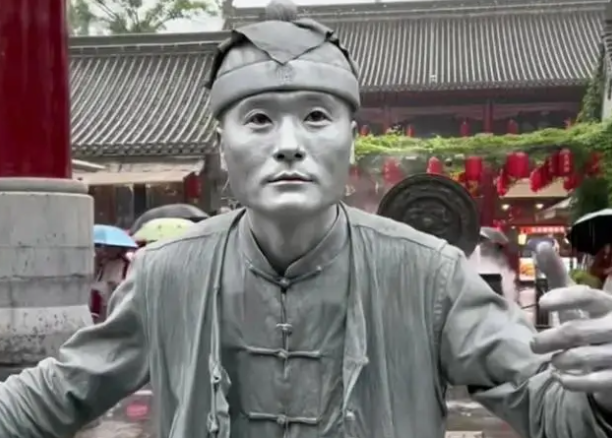 西安银人阿少的遭遇简介