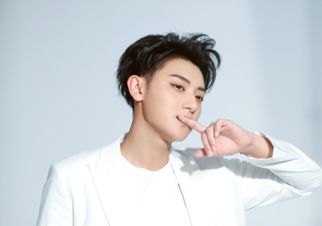 黄子韬的父母是干什么的