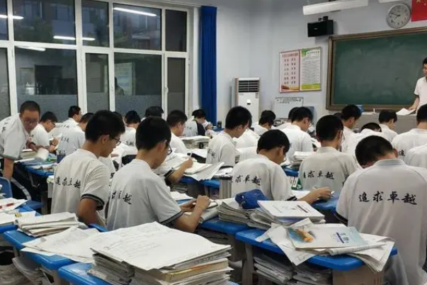 衡水中学招生办公室电话是多少