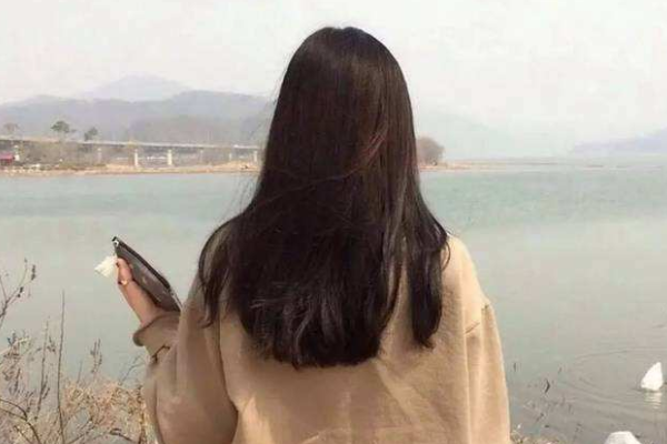 跪求《风居住的街道》中文歌词